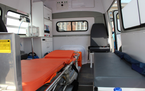 Врач скорой: "Этой зимой на обмороки и обострения выезжаем чаще, чем на переломы"