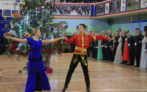 Владимирский юридический институт отметил Новый год пышным балом