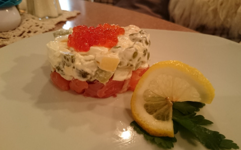 Известные владимирцы поделились своими рецептами праздничных салатов