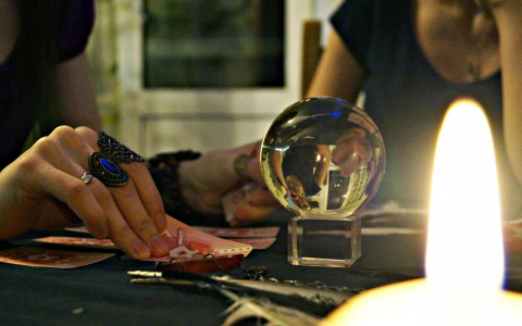 Владимирский таролог предсказал судьбу всех знаков зодиака в 2018 году