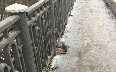 Владимирские мамы боятся, что мост у ДТЮ обвалится вместе с людьми