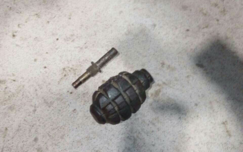 Во Владимирской области мужчина привязал скотчем к руке боевую гранату и угрожал взорвать себя