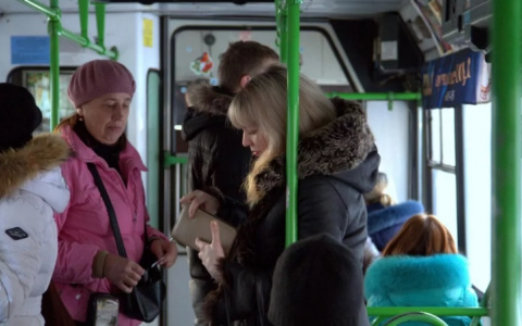 Во Владимире контролер в автобусе набросился на пассажира
