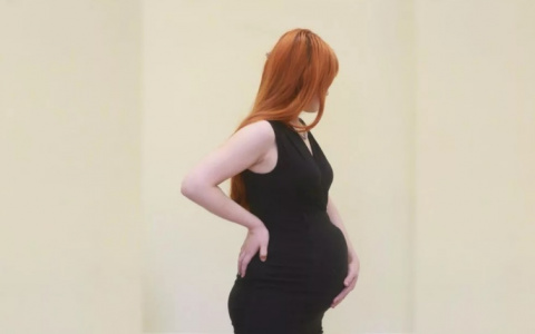 Новости России: 20-летняя роженица выпала из окна роддома