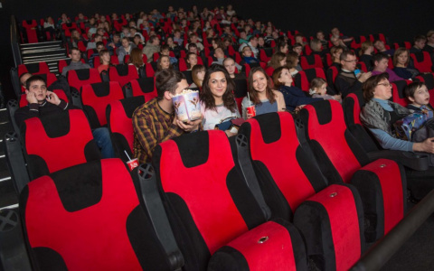 Владимирских подростков не пускают на блокбастеры без мам и пап