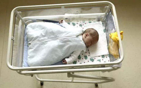 В России начались выплаты пособий за рождение первенца