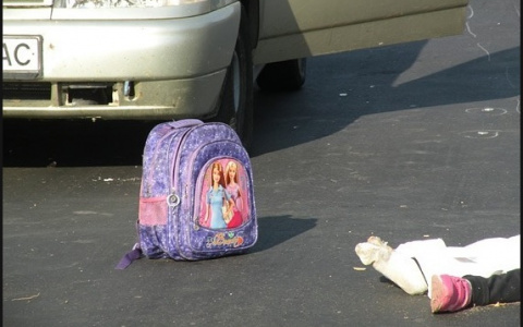 Во дворе на улице Лермонтова водитель сбил ребенка и скрылся с места ДТП