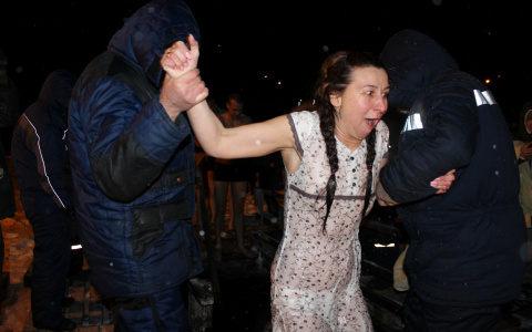 Владимирские женщины планируют купаться в Крещение без сорочек