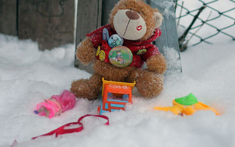 Пьяную пятилетнюю девочку обнаружили на улице накануне в 6 часов вечера