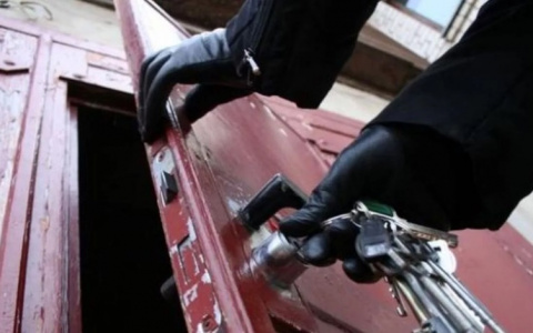 В Муроме парень обворовал квартиру, ключ от которой лежал под ковриком