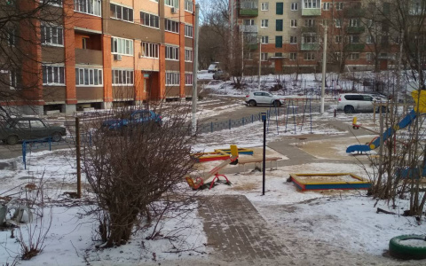 Жители Горького и Тракторной ведут войну за территорию