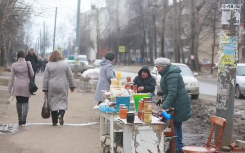 С "рентабельных" бабушек будут собирать деньги за рыночную торговлю