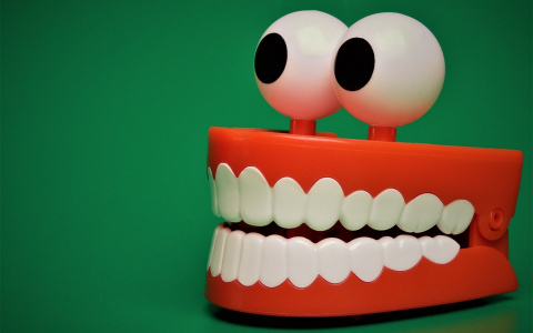 Мифы и реальность про зубную имплантацию