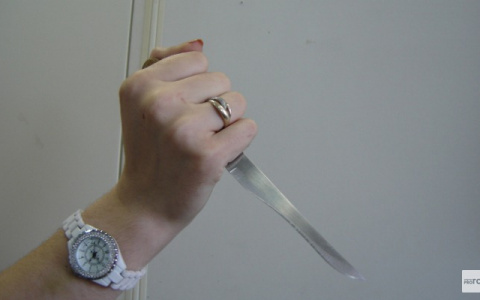 В Вязниках женщина в порыве злости заколола мужа ножом