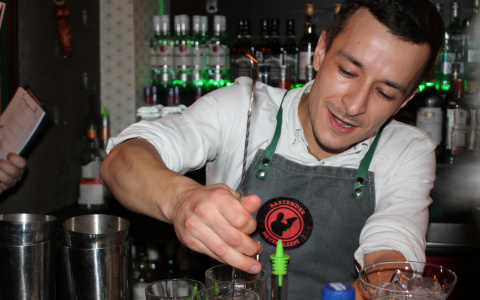 Владимирский бармен - о летающих туфлях, своем девизе и возрастных рамках