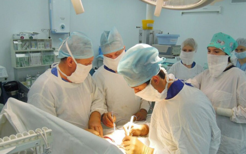 Светлана Орлова поощрила лучших медиков региона