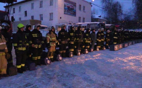 После крушения самолета во Владимире устроили экстренный сбор МЧС