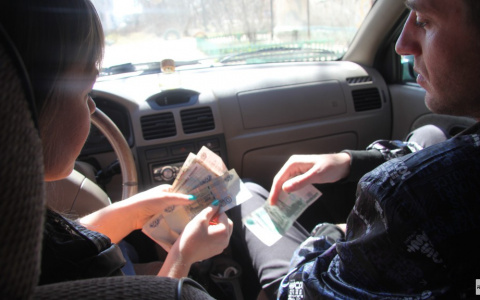 В Юрьев-Польском водитель предлагал инспектору ДПС 35 000 рублей за молчание