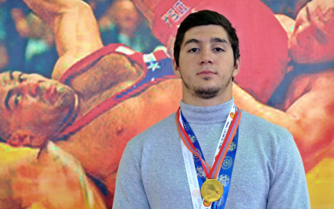 Владимирец получил золото на чемпионате России по греко-римской борьбе