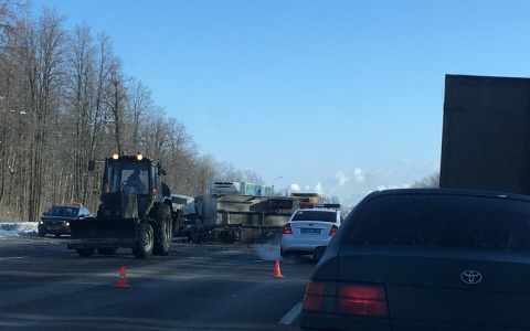 Сегодня утром на подъезде ко Владимиру произошло ДТП с летальным исходом