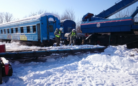 На железнодорожном вокзале во Владимире поезд сошел с рельсов