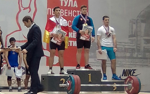 Владимирские тяжелоатлеты привезли золото с первенства России