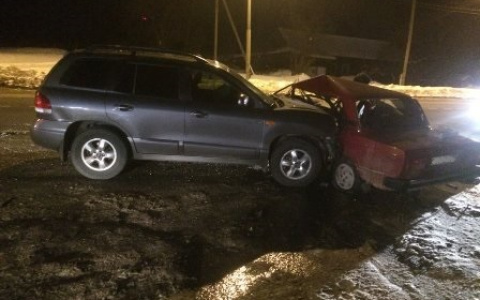Под Владимиром столкнулись две легковушки