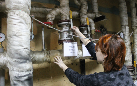 На Верхней Дуброве жильцам не дает покоя зловонный подвал