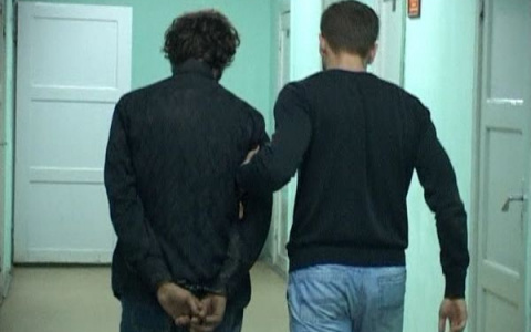 В Кольчугино мужчина вломился в чужой дом и украл еду