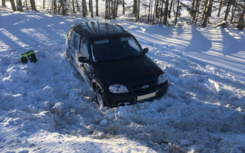 В Суздальском районе столкнулись "Нива" и "пятерка": есть пострадавшие