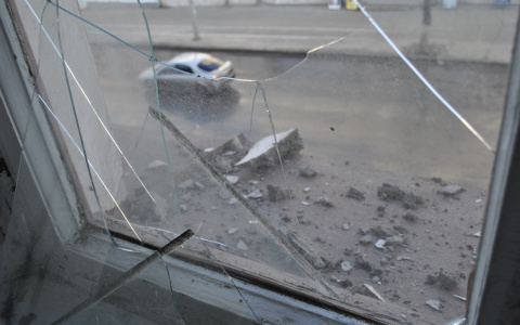 Житель Коврова разбил собственное окно гранатой