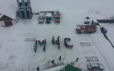 В Суздале МЧС устроило пожарно-спасателеьный флешмоб