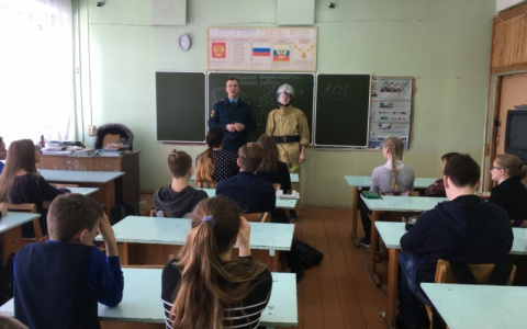 Во Владимирскую школу №10 нагрянули спасатели