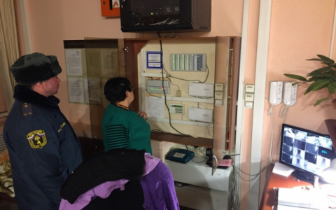 МЧС отчитался о внеплановых проверках в социально значимых объектах