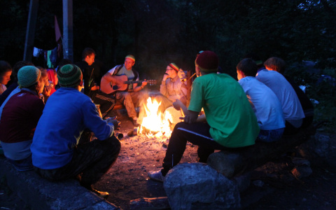 На путевки в загородные лагеря Владимира возник большой ажиотаж