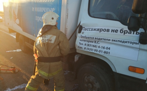 Под Вязниками столкнулись два грузовика: есть жертвы