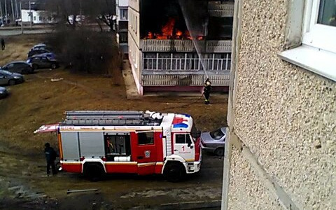 На Фатьянова произошел крупный пожар в многоэтажке (фото)