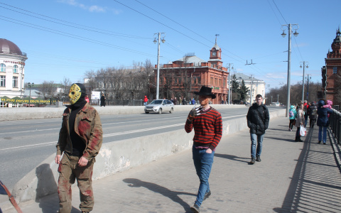 В пятницу "тринадцатого" по Владимиру прогулялись Фредди и Джейсон