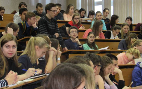 В Думу внесли проект закона об обязательном распределении после вуза