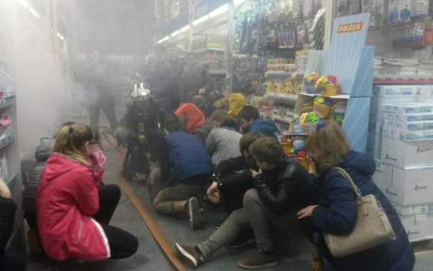 Из задымленной Ленты эвакуировали детей