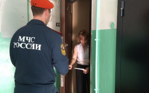 МЧС заинтересовалось жильцами многоквартирного дома на Дворянской