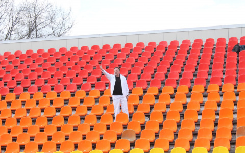 Виктор Гусев прокомментировал футбольный матч в лаптях