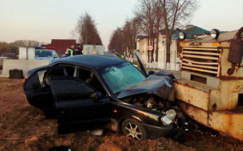 В Суздале четверо пострадали при столкновении легковушки с катком