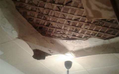 В жилом доме в Юрьевце обвалился потолок в одной из квартир