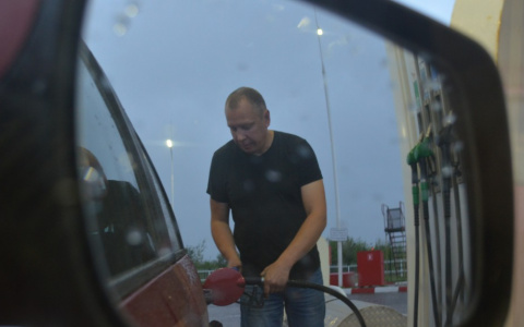 Аномальный рост цен на бензин в РФ возмутил владимирцев