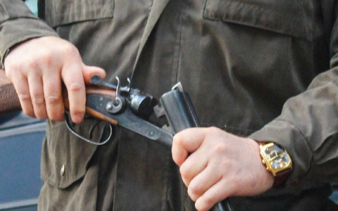 Житель Владимира случайно застрелил своего маленького приятеля