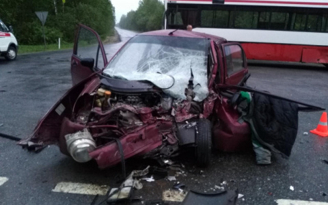 Стали известны подробности аварии с участием автобуса в Камешковском районе