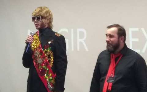 Сергей Зверев приехал на бьюти-выставку во Владимир