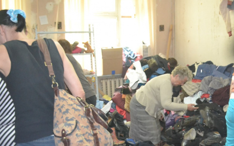 Владимирский магазин организовал бесплатную раздачу вещей для всех желающих