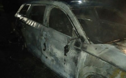 В Киржачском районе ночью вспыхнула легковушка